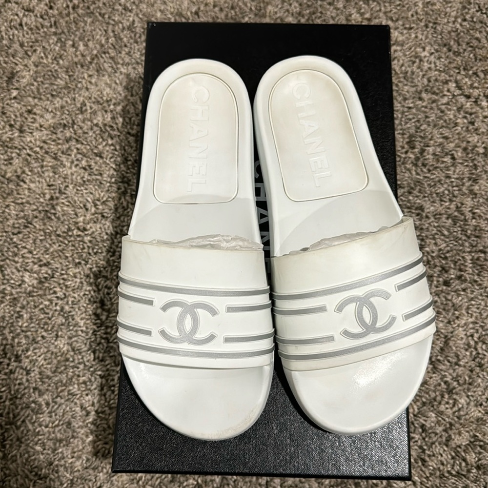 White/Grey Chanel Slides EU 38 / US 7.5